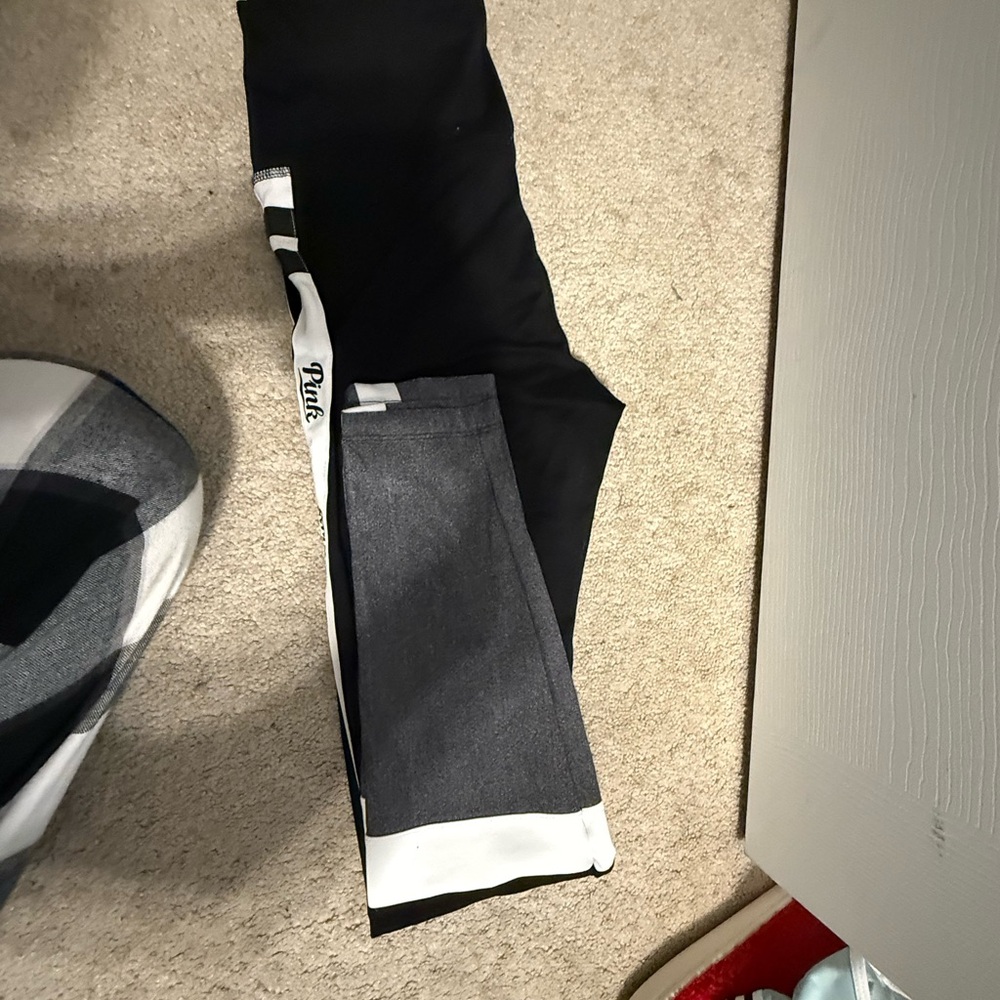 PINK Victoria's Secret Black and White Leggings